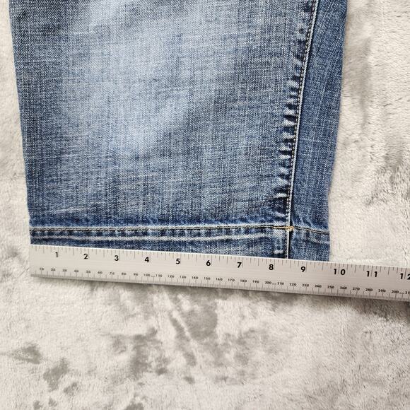 Vintage Maurices Jeans Womens 14 Blue Distressed Low Rise Capri Faded Casual - Picture 13 of 14